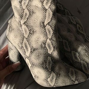 BRAND NEW SNAKE SKIN ANKLE BOOTIES